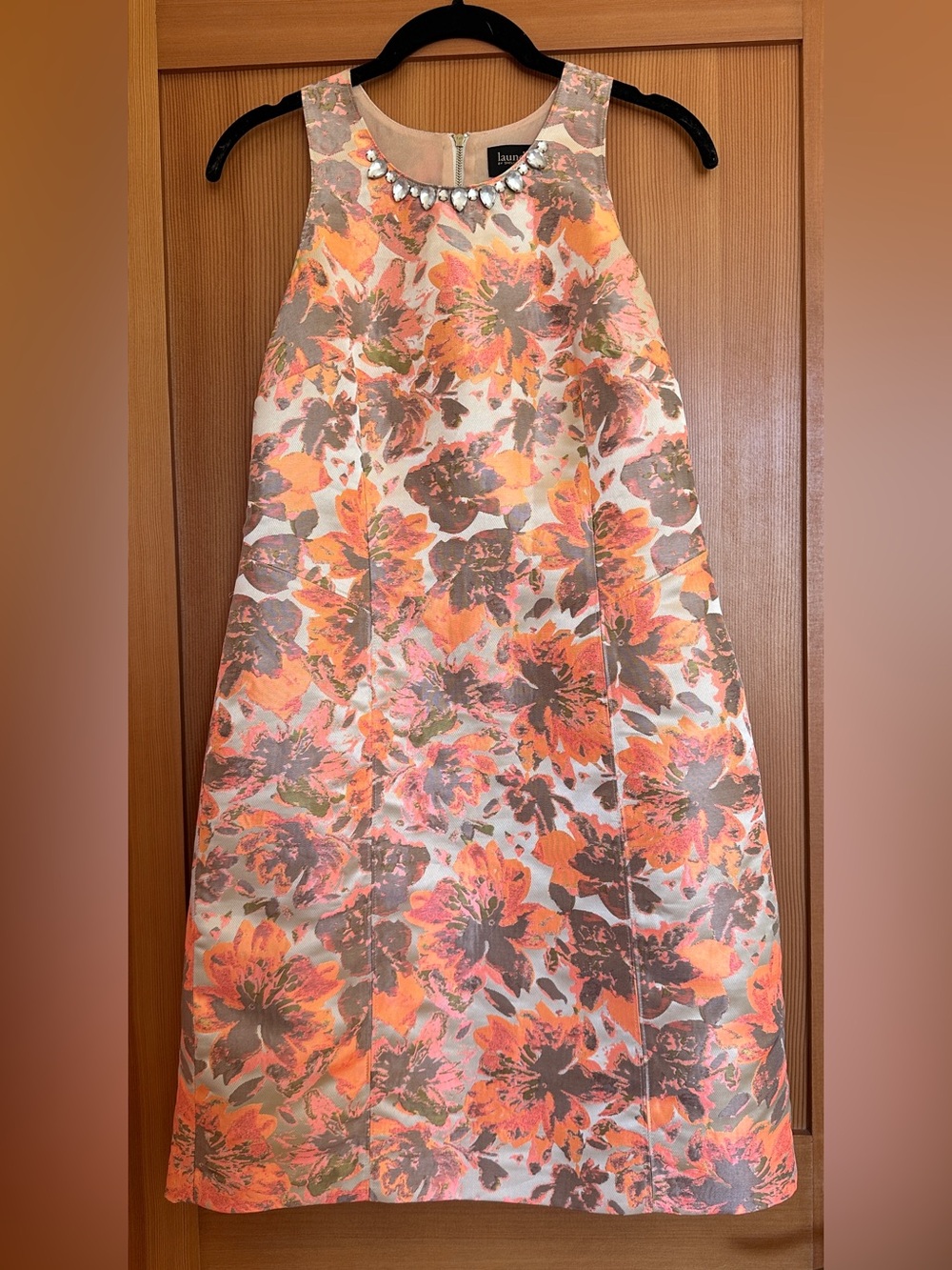 Laundry By Shelli Segal Calypso Coral Brocade Sheath Dress - size 6